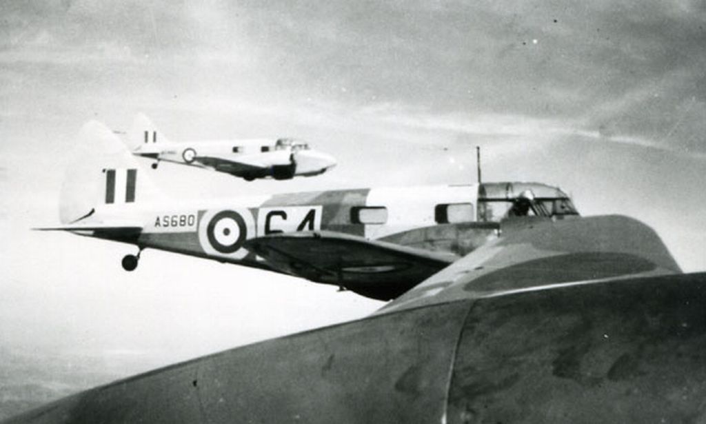 64etc35SFTSformationairtoair1942